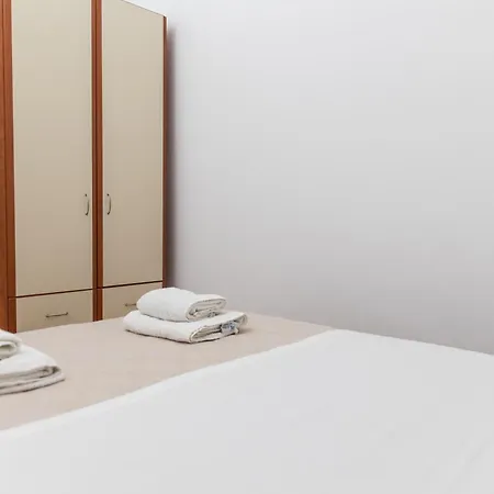 Aqua Naxos & Πανσιόν Άγιος Προκόπιος