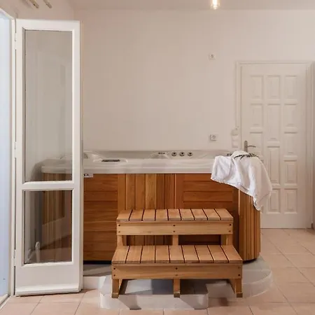 Aqua Naxos &